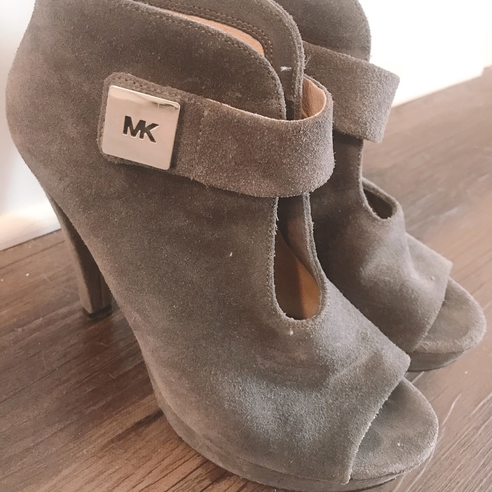 Micheal Kors open toed booties